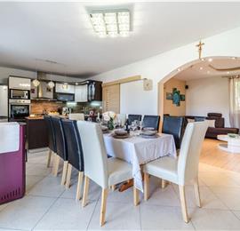 6 bedroom villa with pool in Milna, Brac Island sleeps 11